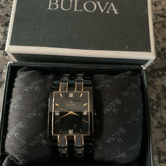 Bulova watch black/gold - Picture 1 of 2